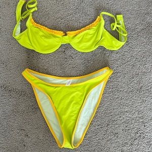 Heavy manners squeeze suit